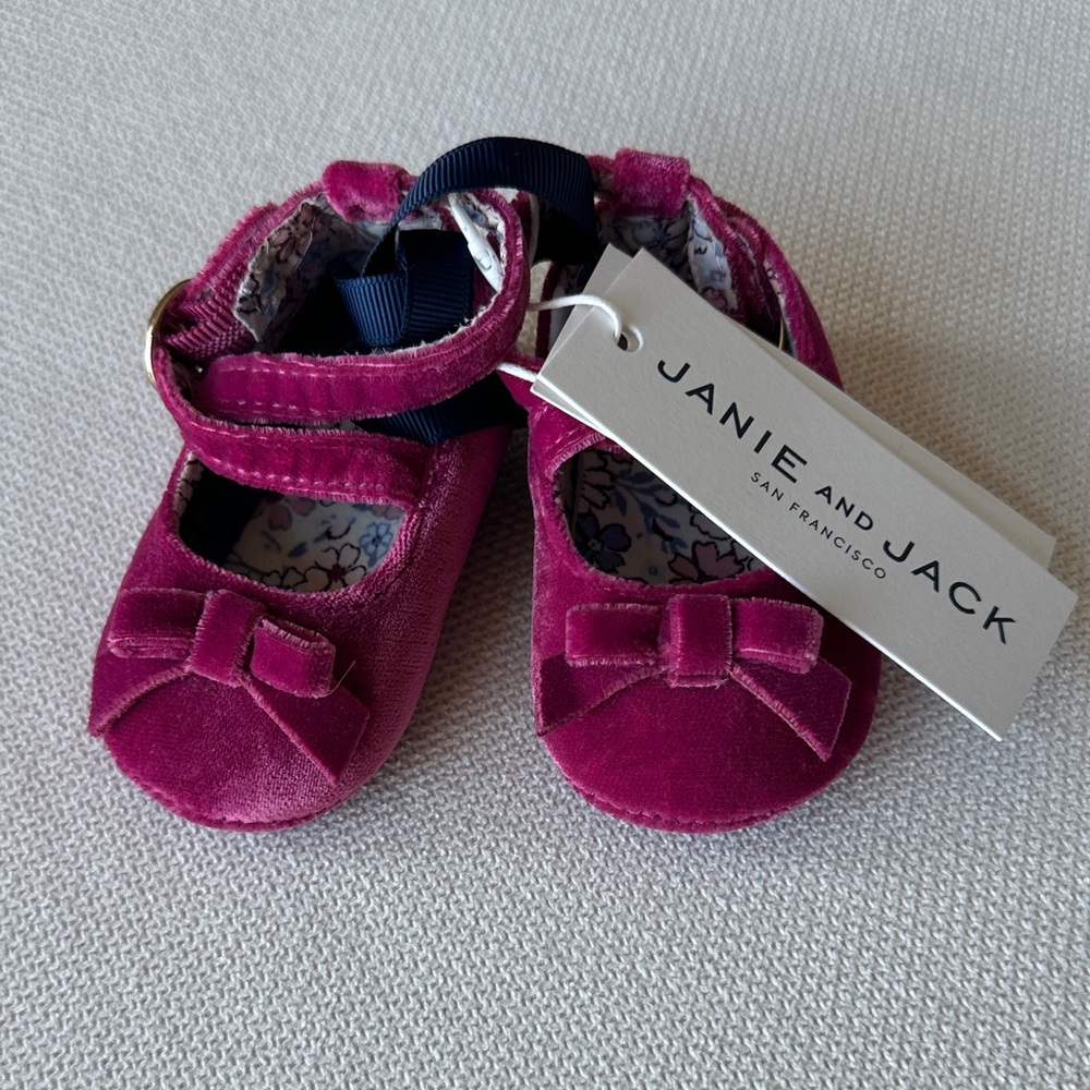 NWT Janie and Jack Dark Pink Velvet Baby Shoes 0-3months